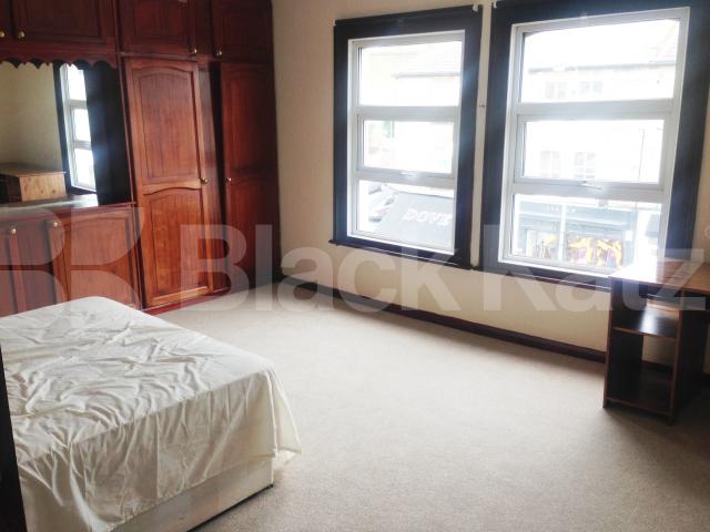 			NEW INSTRUCTION, 3 Bedroom, 1 bath, 1 reception Apartment			 Northcote Road, Clapham Junction